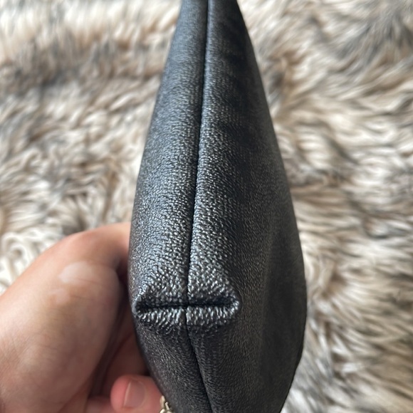 Michael Kors wristlet - Picture 7 of 7